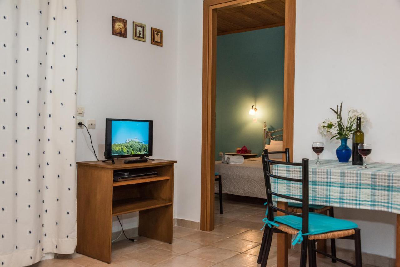 Nemorosa Holiday Houses Méson Yerakaríon エクステリア 写真